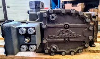Pompa hydrauliczna produkcji Linde zdemontowana ze spycharki LIEBHERR PR752 - 5801759
