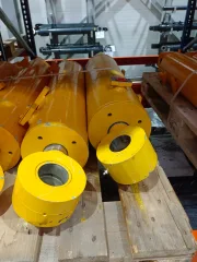 Siłownik podnoszenia zrywaka do spycharek TD-15M, TD-15R - 862110702